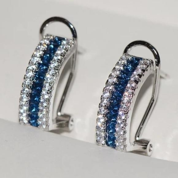 NEW 18K White Gold Blue White Diamond Omega Studs - Picture 2 of 4